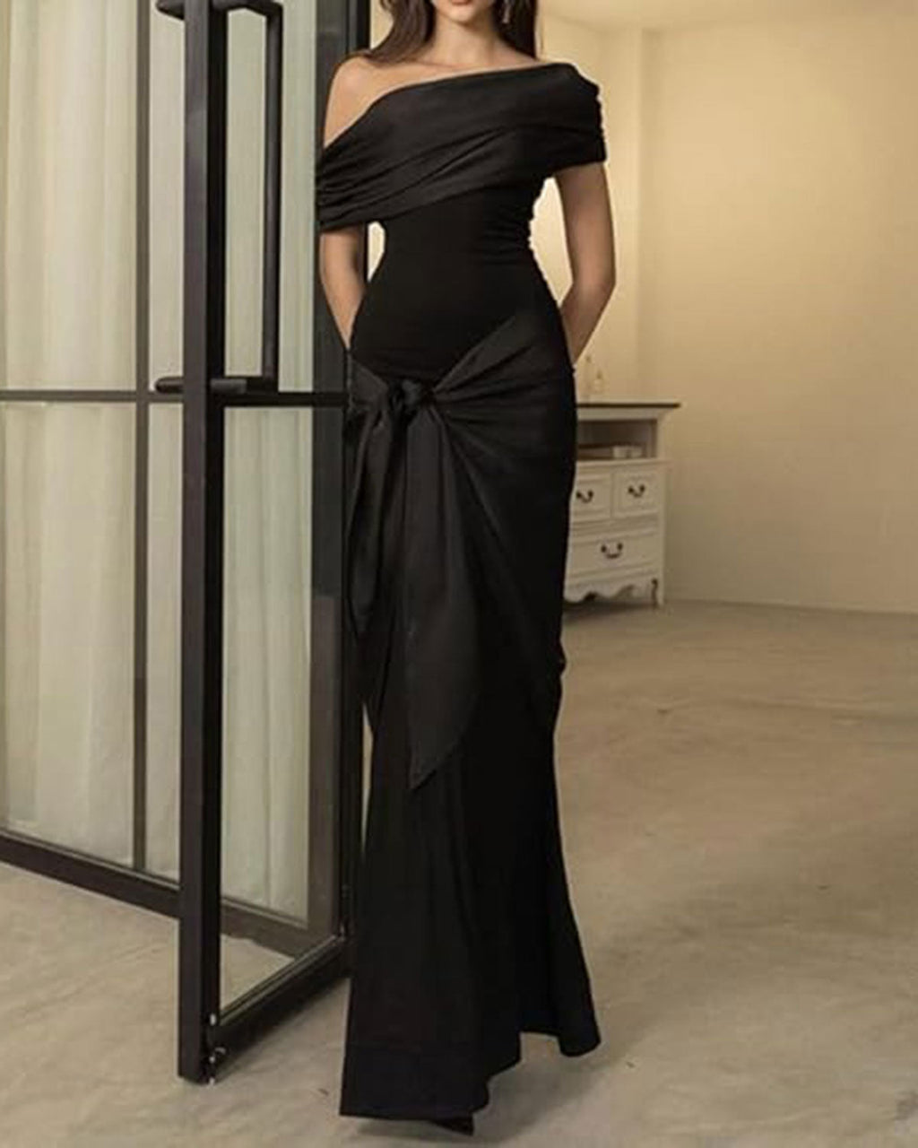 Black Off The Shoulder Mermaid Maxi Dress